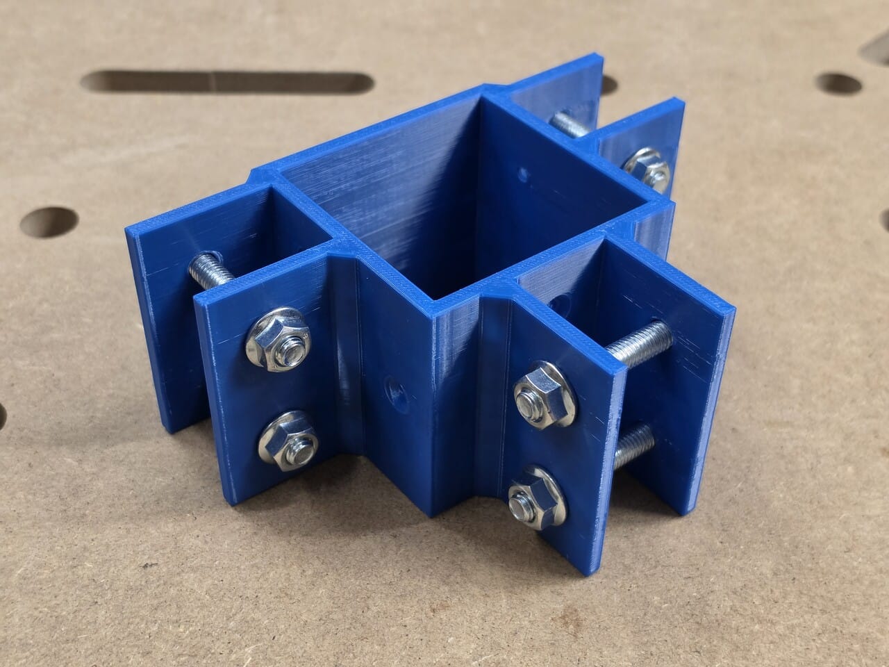 TF-Core 70/30 T — łącznik ramy środkowy